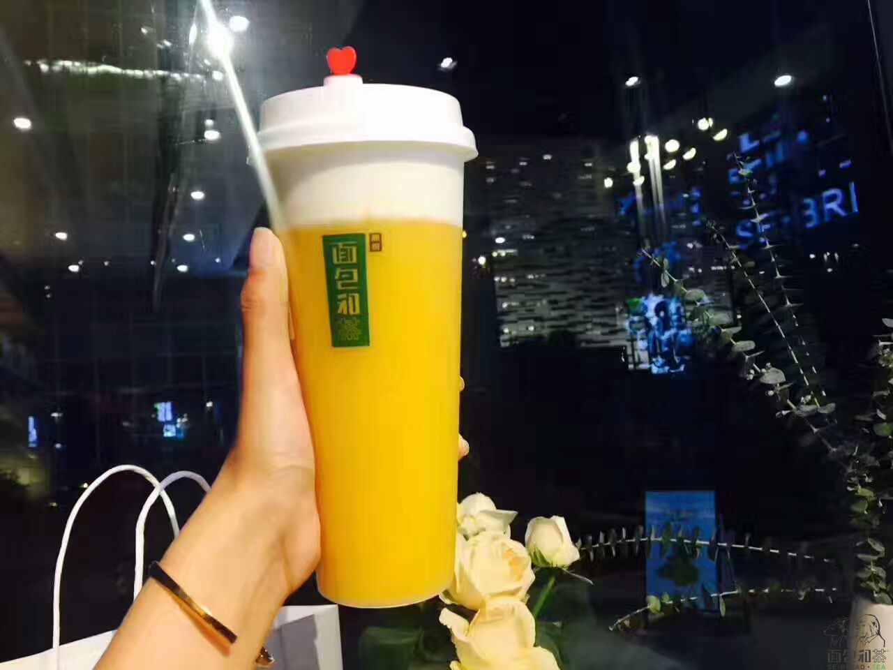 xc sports|化妆刷怎么清洗最干净 化妆工具的清洗大全简单又干净(图1) xc sports